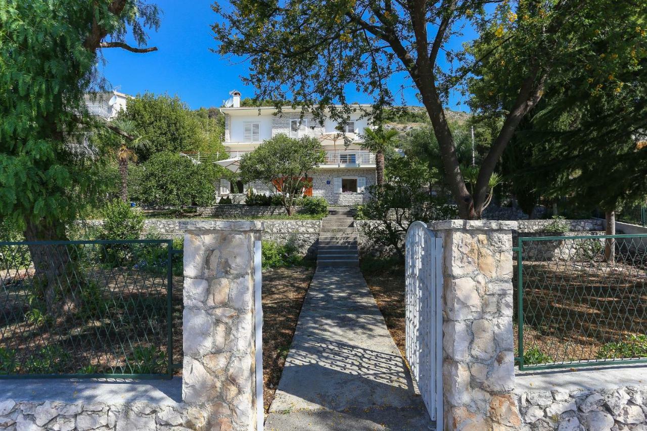 Secret Garden Barada Beach Apartment Trogir Exterior foto