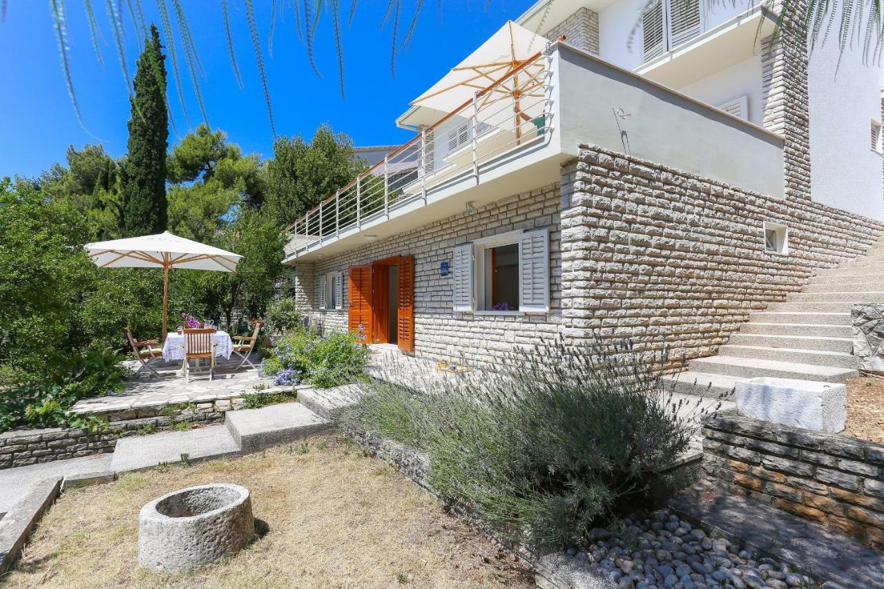 Secret Garden Barada Beach Apartment Trogir Exterior foto