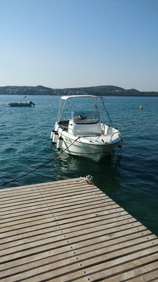 Secret Garden Barada Beach Apartment Trogir Exterior foto